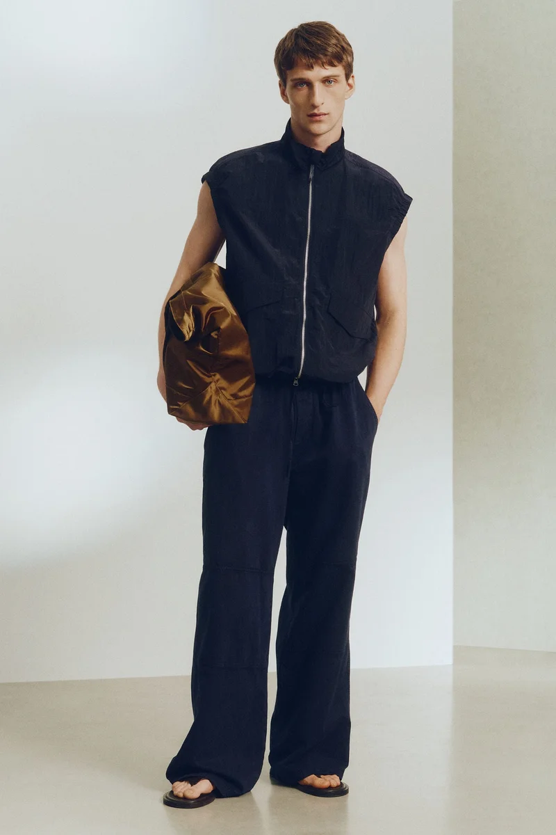 اتش اند ام بنطلون فضفاض من مزيج الكتان